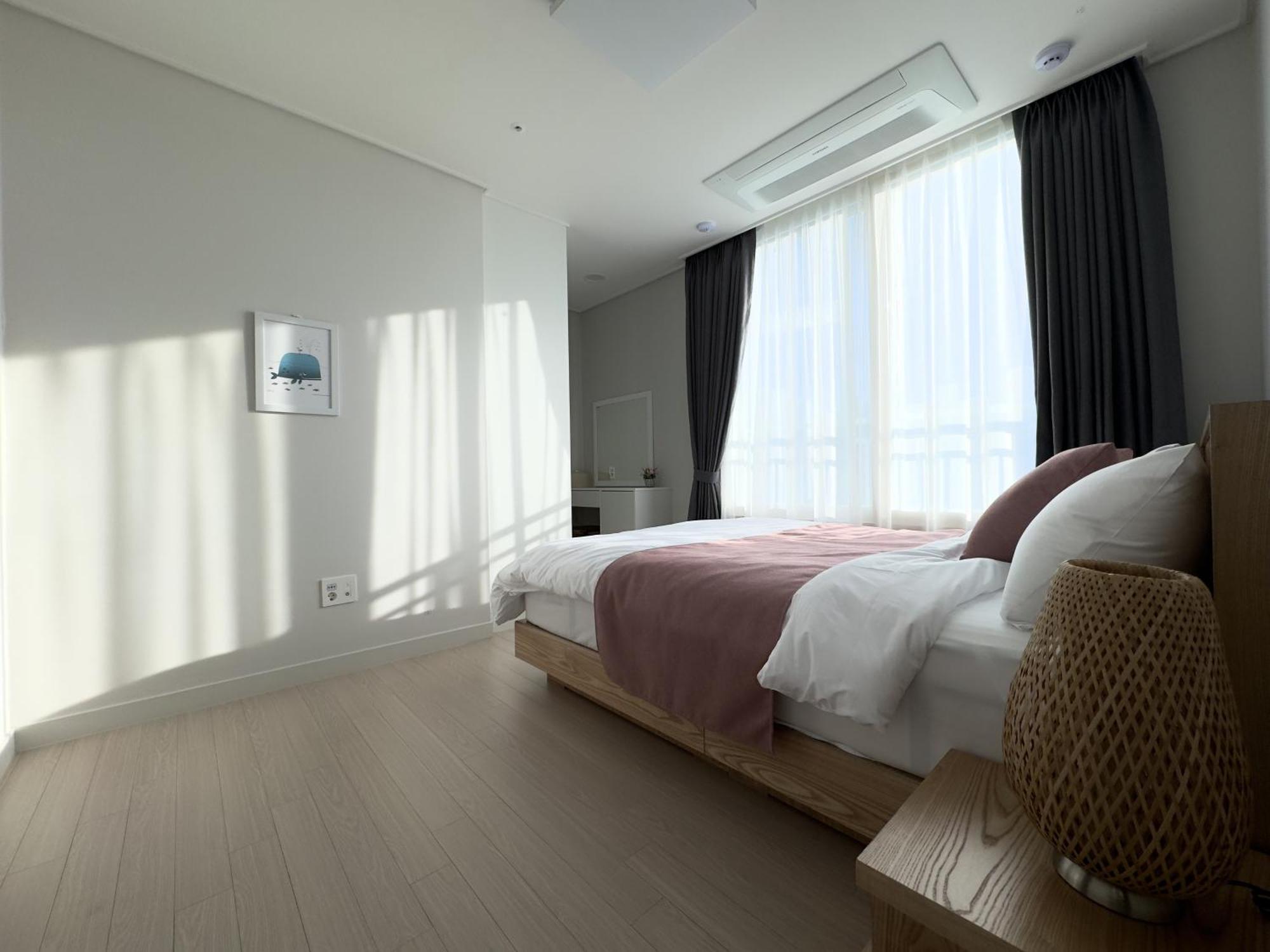 Eunhasu D&m Apartment *
